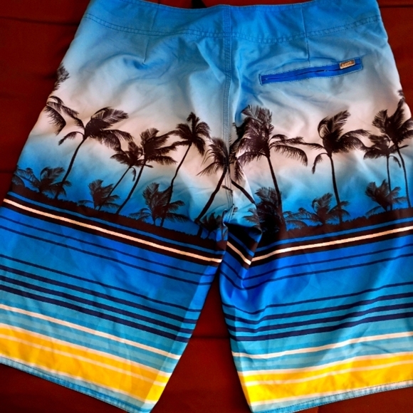 Palmwave Palmtree Pattern Board Shorts - Picture 2 of 3
